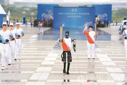 第十五届全运会火炬传递启动仪式在深圳举行 黄坤明高志丹孟凡利出席